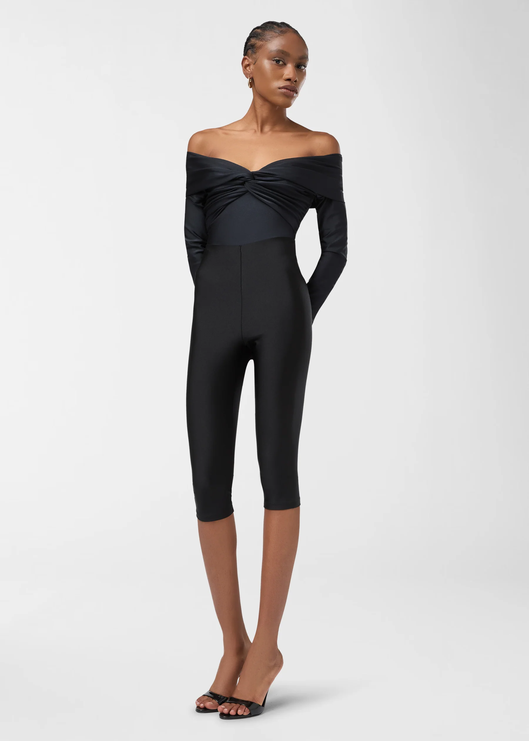 New Holly Capri Leggings